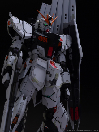 Illustration for article titled Someone Wants To Pay $9,000 for a Gundam Model